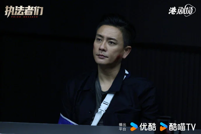 《执法者们》港式警匪巅峰对决，人心博弈下的正义坚守