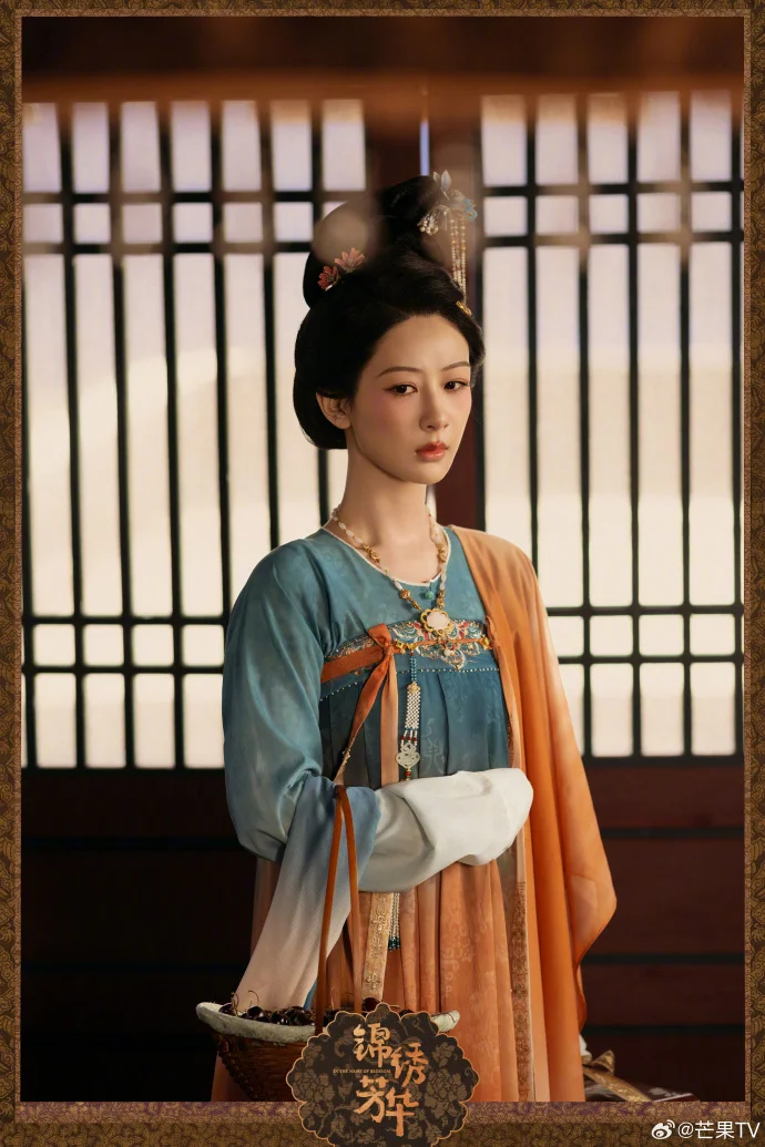 《锦绣芳华》甜虐交织：杨紫李现再续前缘，演绎乱世情缘