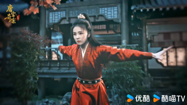 白鹿月下舞剑12小时虐到心碎！李佩仪的剑藏着多少未说之痛？