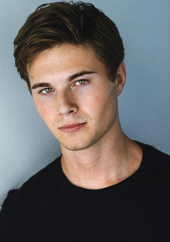 伊莱亚斯 · 卡卡瓦斯