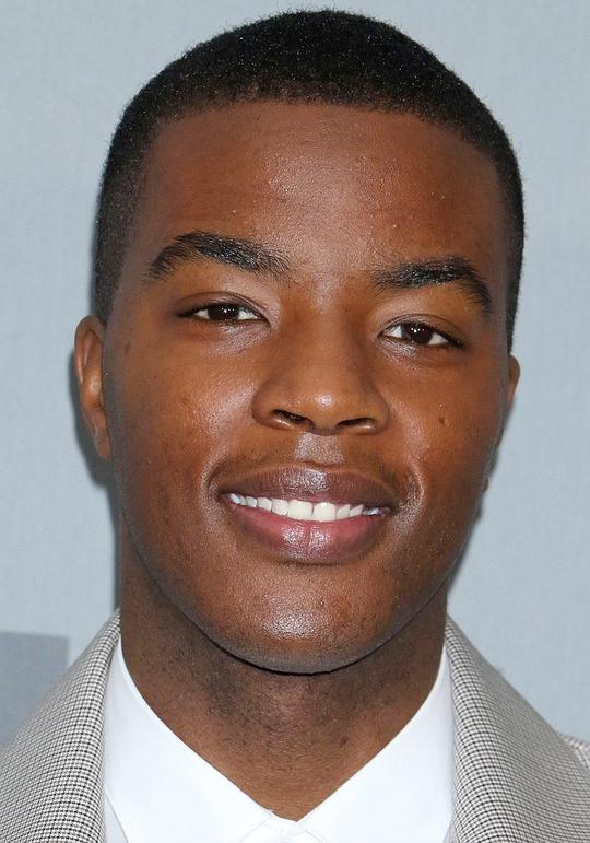 丹尼尔·埃兹拉